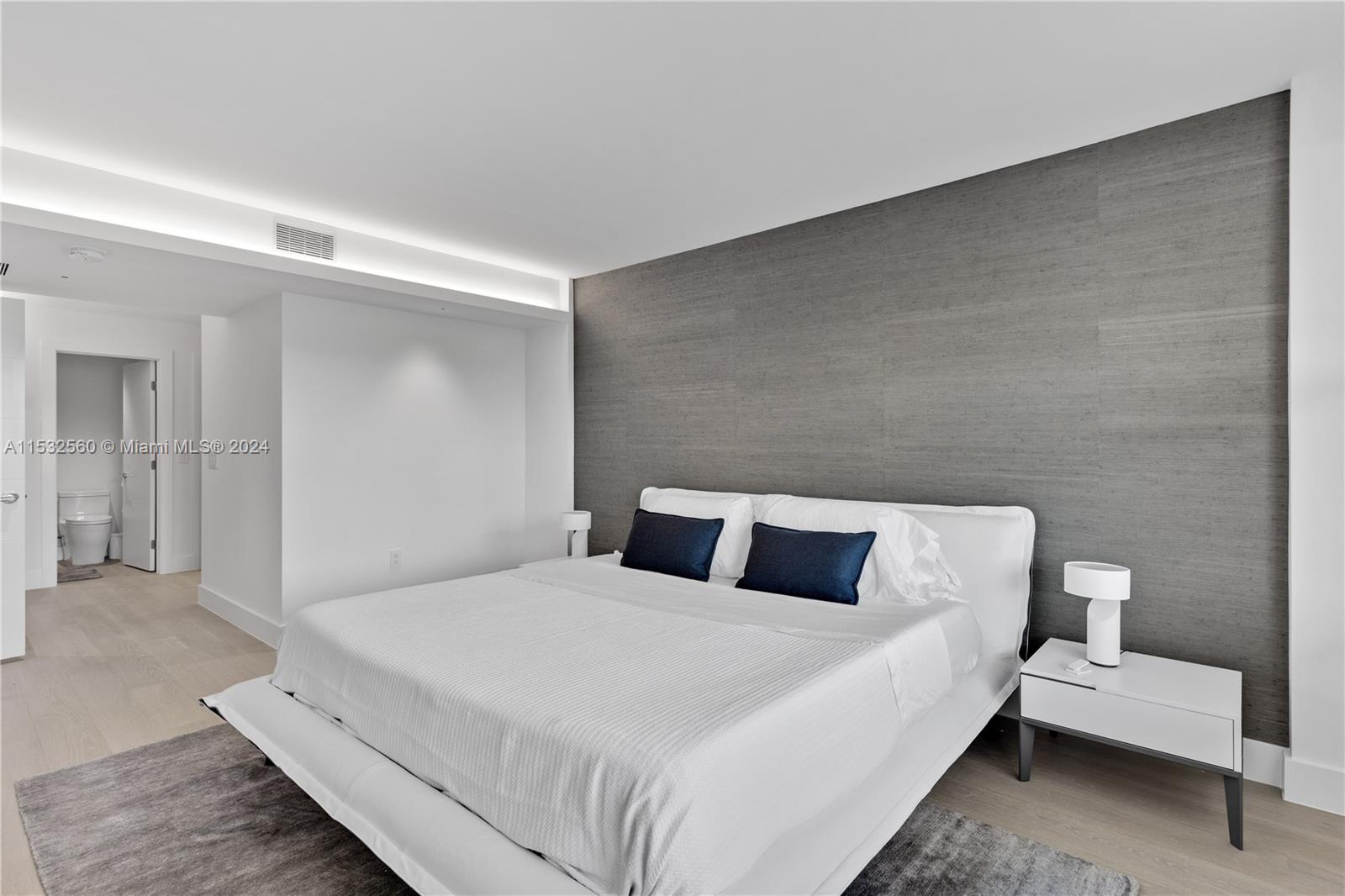 155 Ocean Lane Dr 210, Key Biscayne, Florida 33149, 2 Bedrooms Bedrooms, ,2 BathroomsBathrooms,Residentiallease,For Rent,155 Ocean Lane Dr 210,A11532560