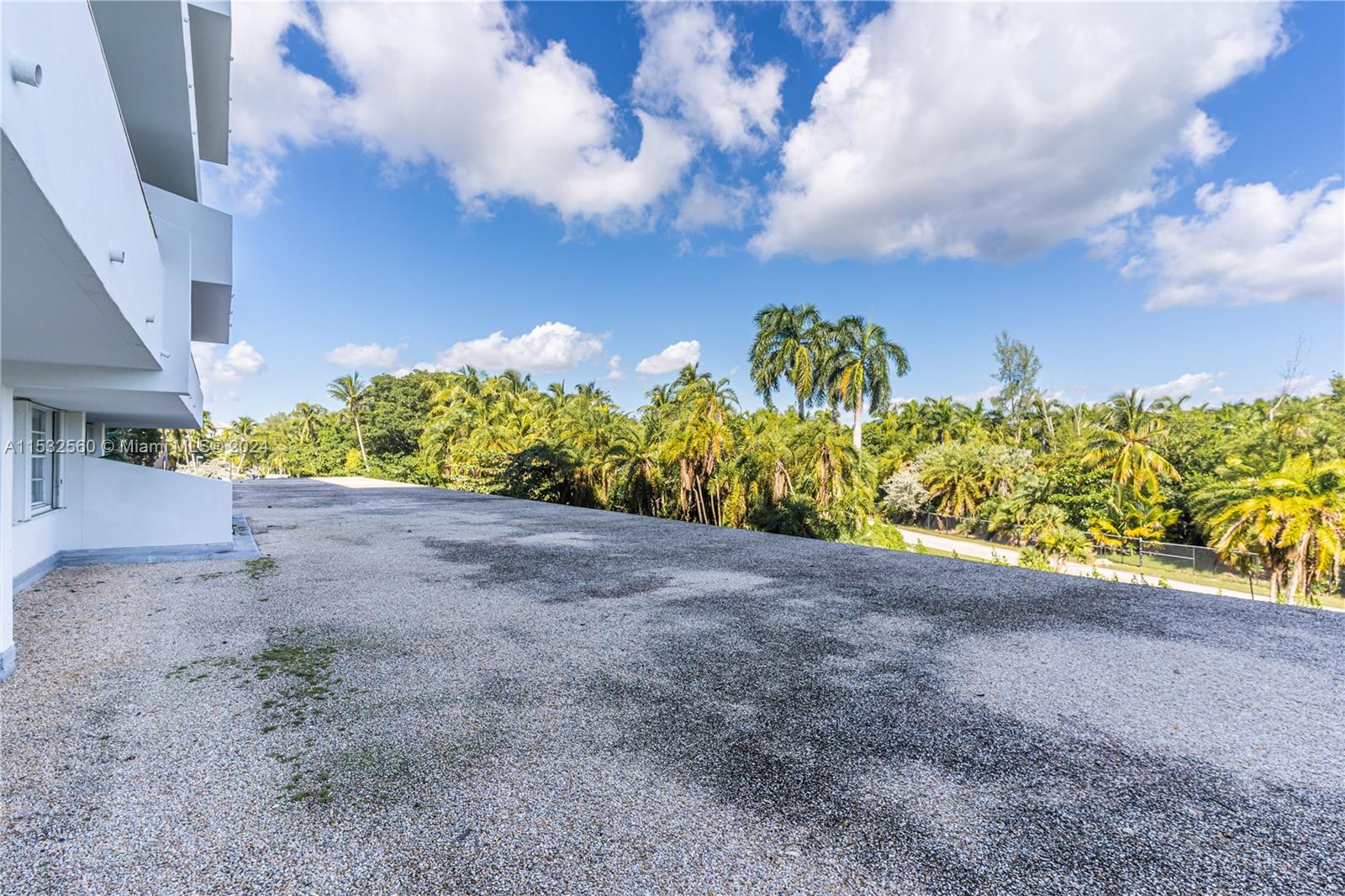155 Ocean Lane Dr 210, Key Biscayne, Florida 33149, 2 Bedrooms Bedrooms, ,2 BathroomsBathrooms,Residentiallease,For Rent,155 Ocean Lane Dr 210,A11532560