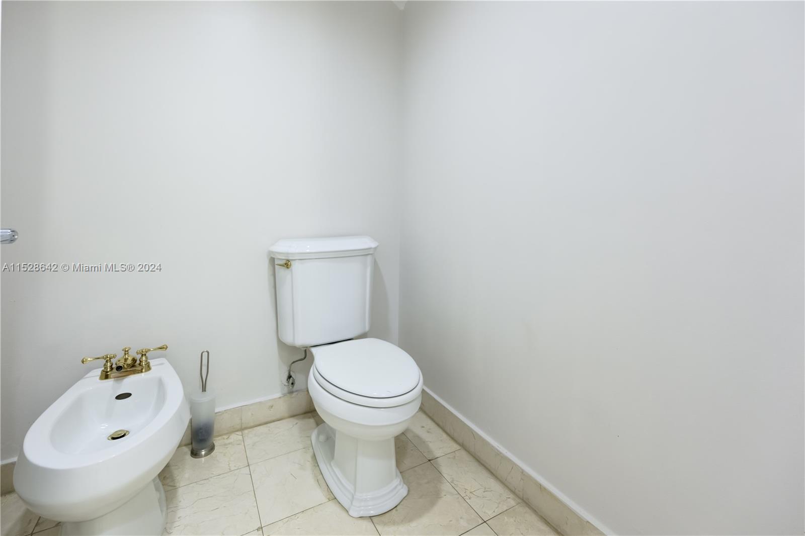 19111 Collins Ave 207, Sunny Isles Beach, Florida 33160, 2 Bedrooms Bedrooms, ,2 BathroomsBathrooms,Residential,For Sale,19111 Collins Ave 207,A11528642
