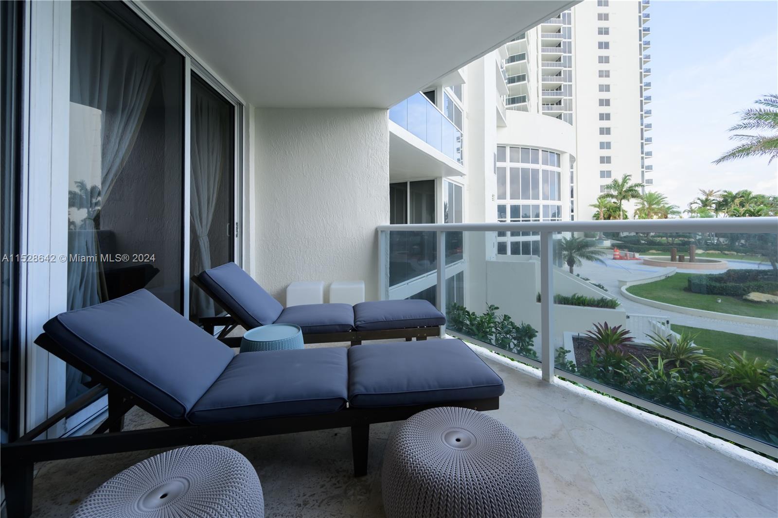 19111 Collins Ave 207, Sunny Isles Beach, Florida 33160, 2 Bedrooms Bedrooms, ,2 BathroomsBathrooms,Residential,For Sale,19111 Collins Ave 207,A11528642