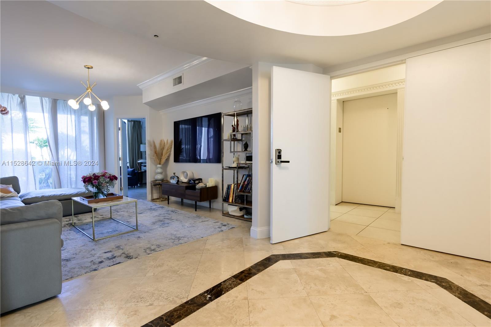 19111 Collins Ave 207, Sunny Isles Beach, Florida 33160, 2 Bedrooms Bedrooms, ,2 BathroomsBathrooms,Residential,For Sale,19111 Collins Ave 207,A11528642