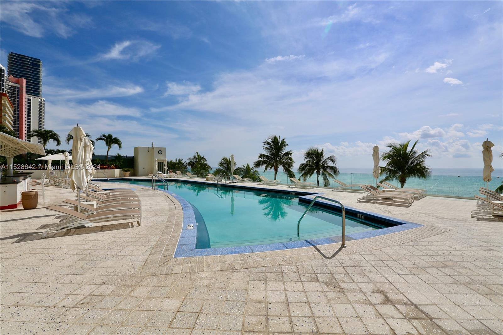 19111 Collins Ave 207, Sunny Isles Beach, Florida 33160, 2 Bedrooms Bedrooms, ,2 BathroomsBathrooms,Residential,For Sale,19111 Collins Ave 207,A11528642