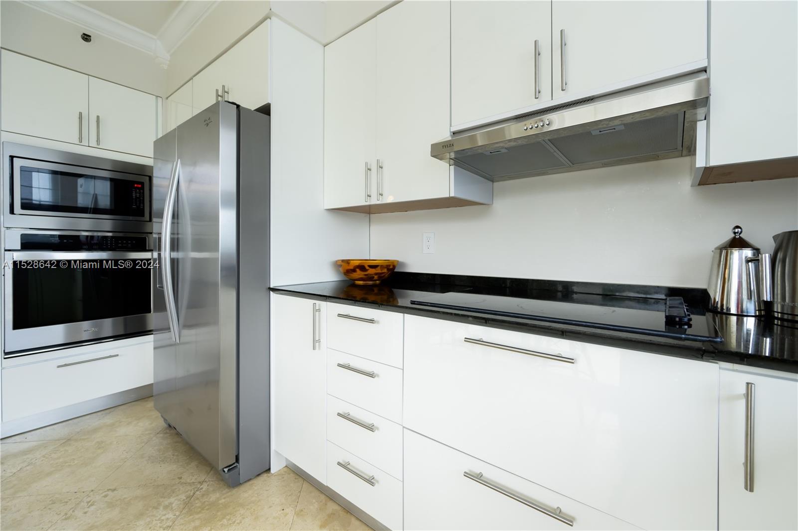 19111 Collins Ave 207, Sunny Isles Beach, Florida 33160, 2 Bedrooms Bedrooms, ,2 BathroomsBathrooms,Residential,For Sale,19111 Collins Ave 207,A11528642