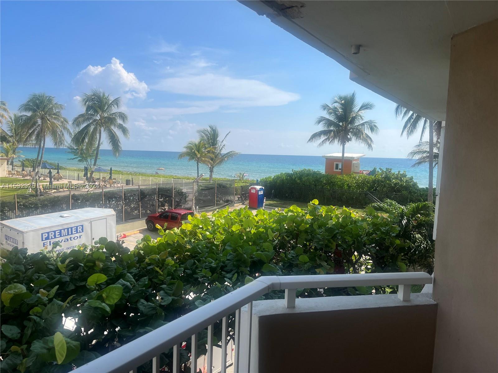 Hallandale Beach, Florida 33009, 1 Bedroom Bedrooms, ,1 BathroomBathrooms,Residential,For Sale,A11532925