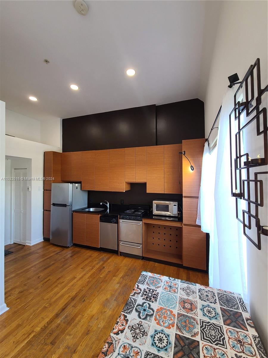 1521 Lenox Ave 303, Miami Beach, Florida 33139, ,1 BathroomBathrooms,Residential,For Sale,1521 Lenox Ave 303,A11532016
