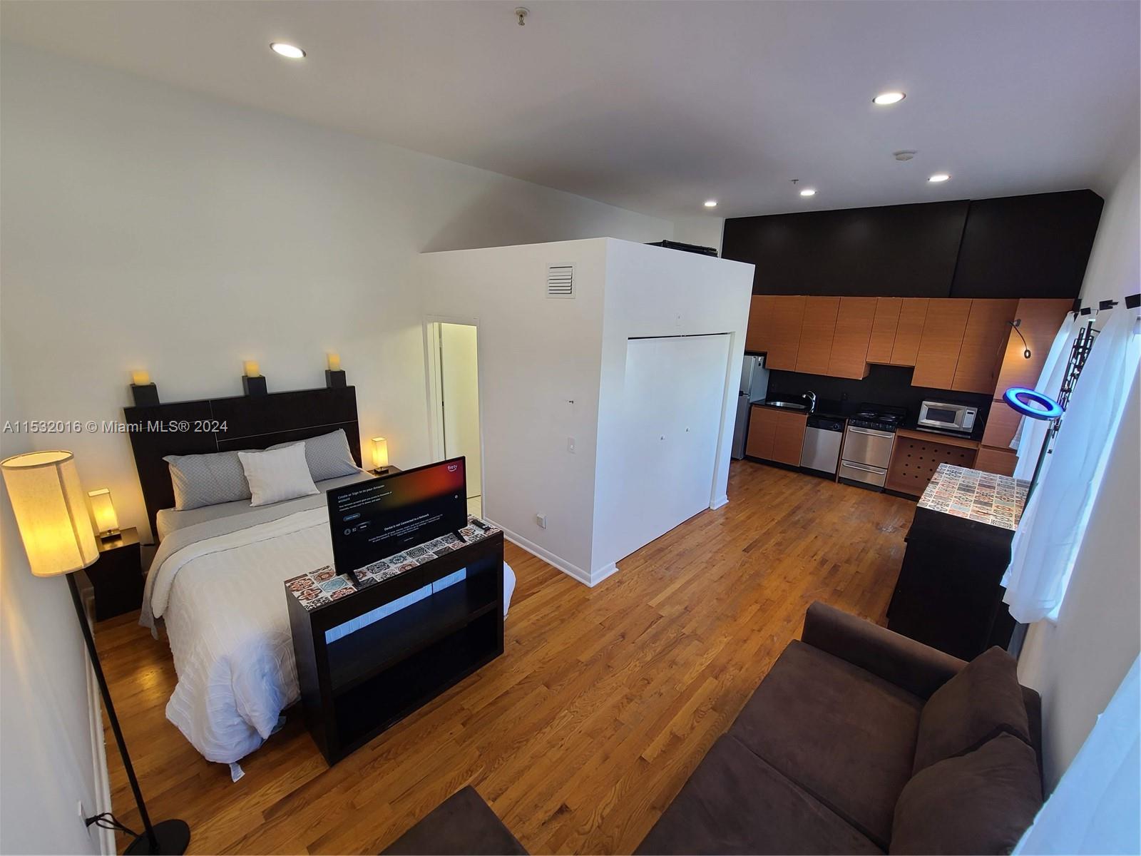 1521 Lenox Ave 303, Miami Beach, Florida 33139, ,1 BathroomBathrooms,Residential,For Sale,1521 Lenox Ave 303,A11532016