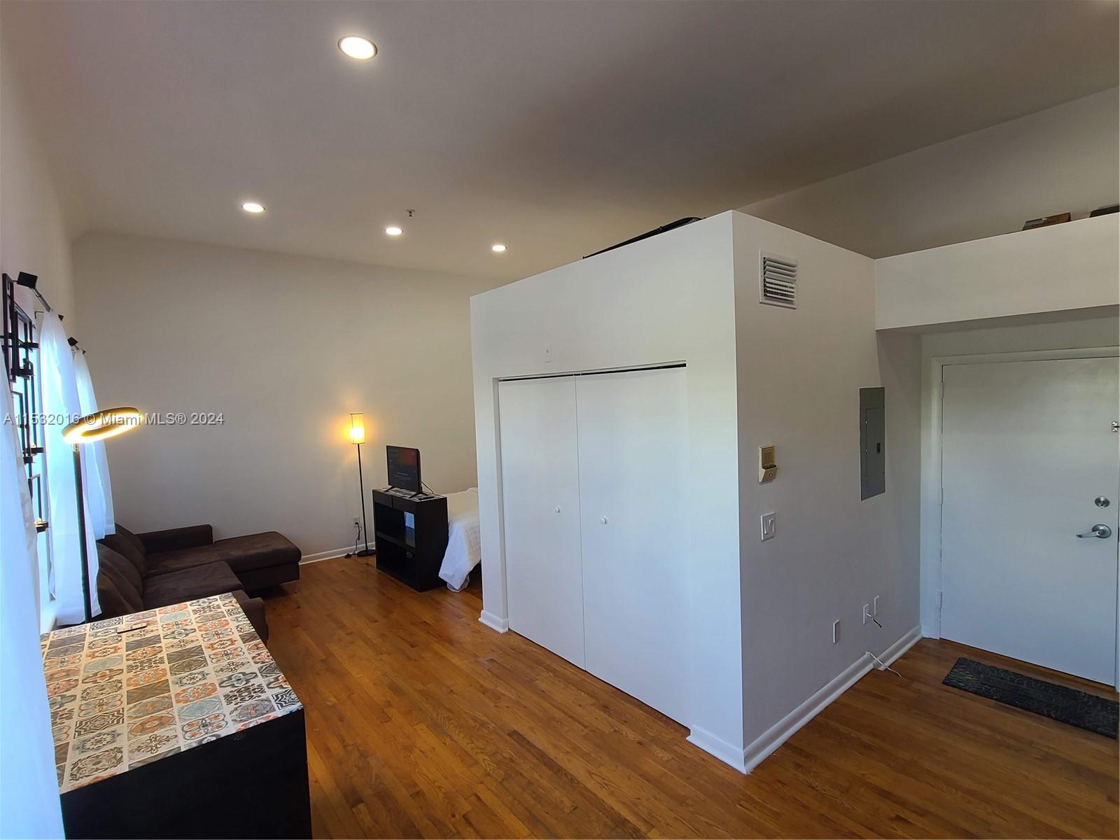 1521 Lenox Ave 303, Miami Beach, Florida 33139, ,1 BathroomBathrooms,Residential,For Sale,1521 Lenox Ave 303,A11532016