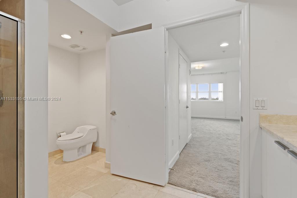 15051 Royal Oaks Ln 1003, North Miami, Florida 33181, 3 Bedrooms Bedrooms, ,3 BathroomsBathrooms,Residentiallease,For Rent,15051 Royal Oaks Ln 1003,A11533155