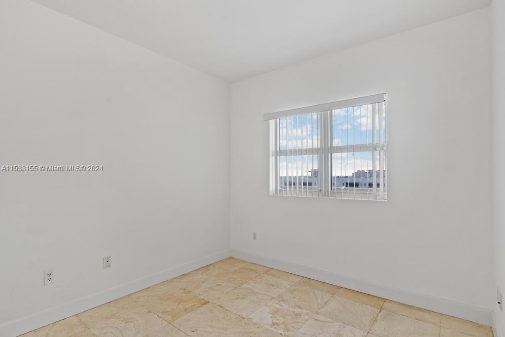 15051 Royal Oaks Ln 1003, North Miami, Florida 33181, 3 Bedrooms Bedrooms, ,3 BathroomsBathrooms,Residentiallease,For Rent,15051 Royal Oaks Ln 1003,A11533155