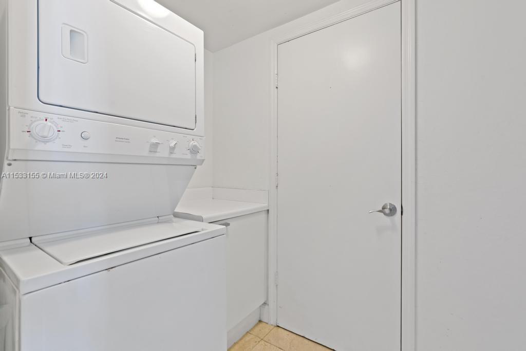 15051 Royal Oaks Ln 1003, North Miami, Florida 33181, 3 Bedrooms Bedrooms, ,3 BathroomsBathrooms,Residentiallease,For Rent,15051 Royal Oaks Ln 1003,A11533155