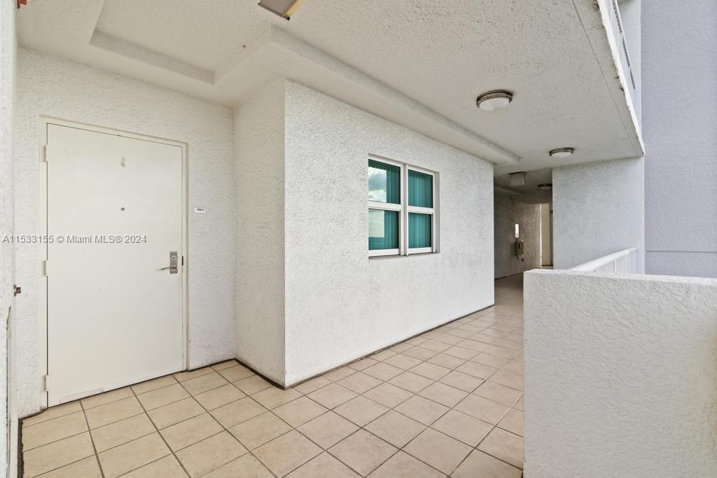 15051 Royal Oaks Ln 1003, North Miami, Florida 33181, 3 Bedrooms Bedrooms, ,3 BathroomsBathrooms,Residentiallease,For Rent,15051 Royal Oaks Ln 1003,A11533155
