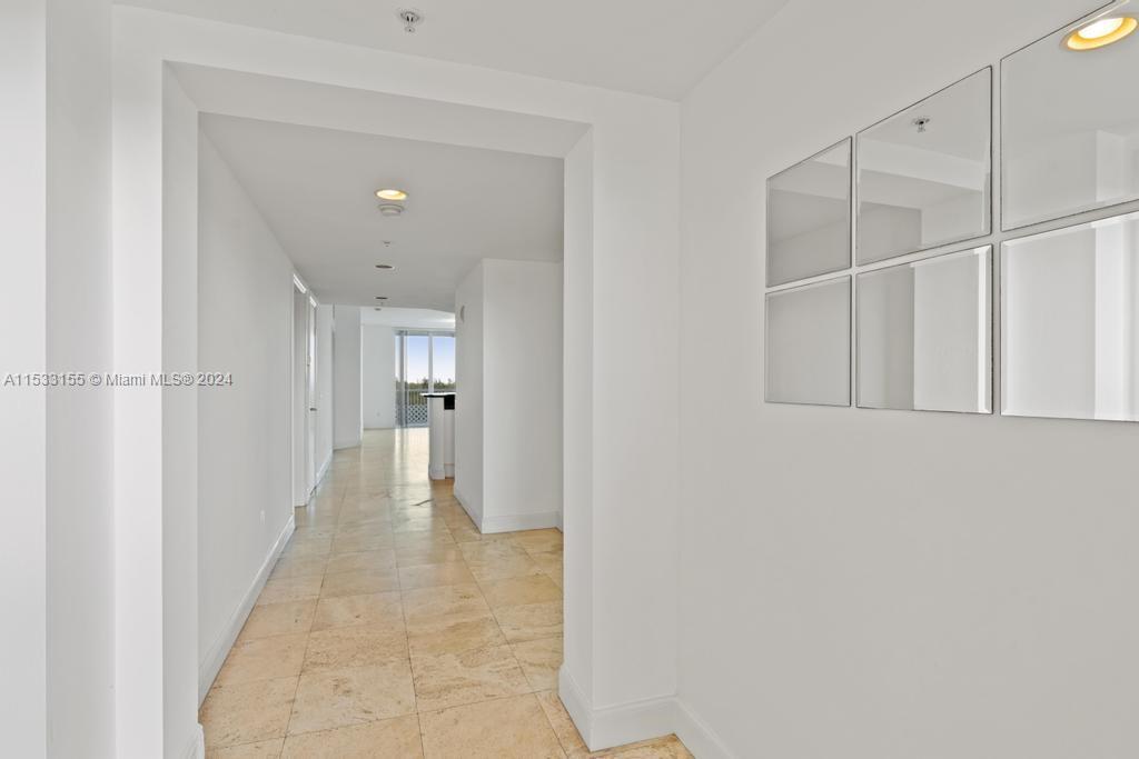 15051 Royal Oaks Ln 1003, North Miami, Florida 33181, 3 Bedrooms Bedrooms, ,3 BathroomsBathrooms,Residentiallease,For Rent,15051 Royal Oaks Ln 1003,A11533155
