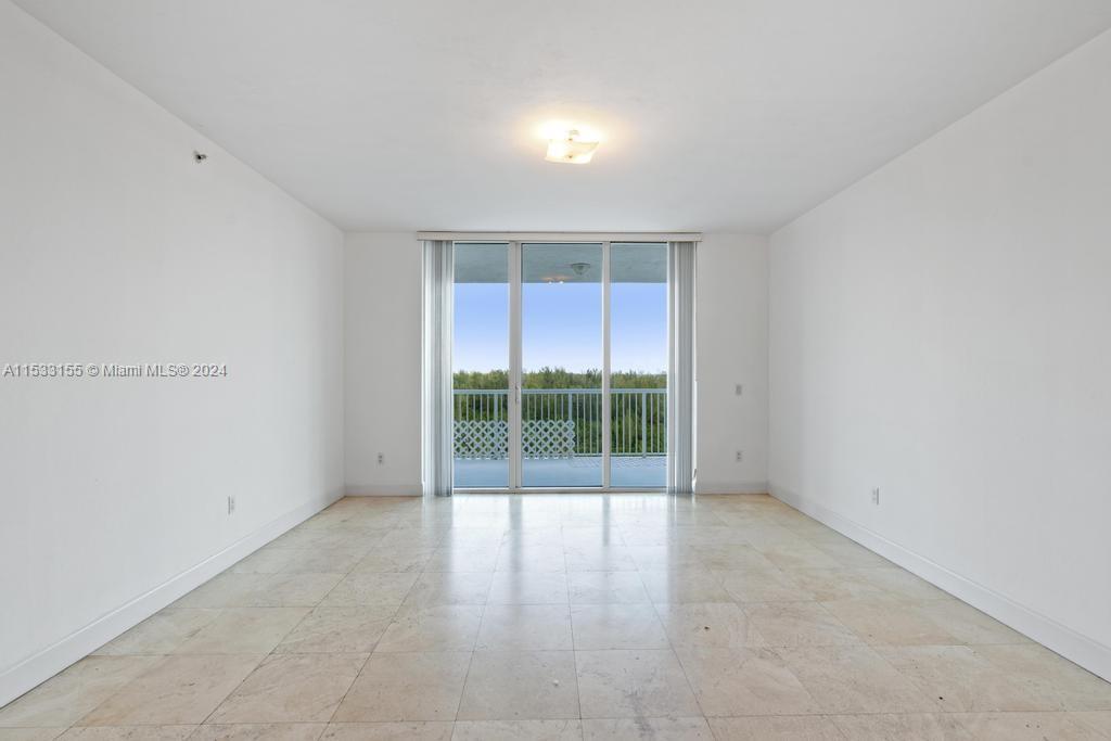 15051 Royal Oaks Ln 1003, North Miami, Florida 33181, 3 Bedrooms Bedrooms, ,3 BathroomsBathrooms,Residentiallease,For Rent,15051 Royal Oaks Ln 1003,A11533155