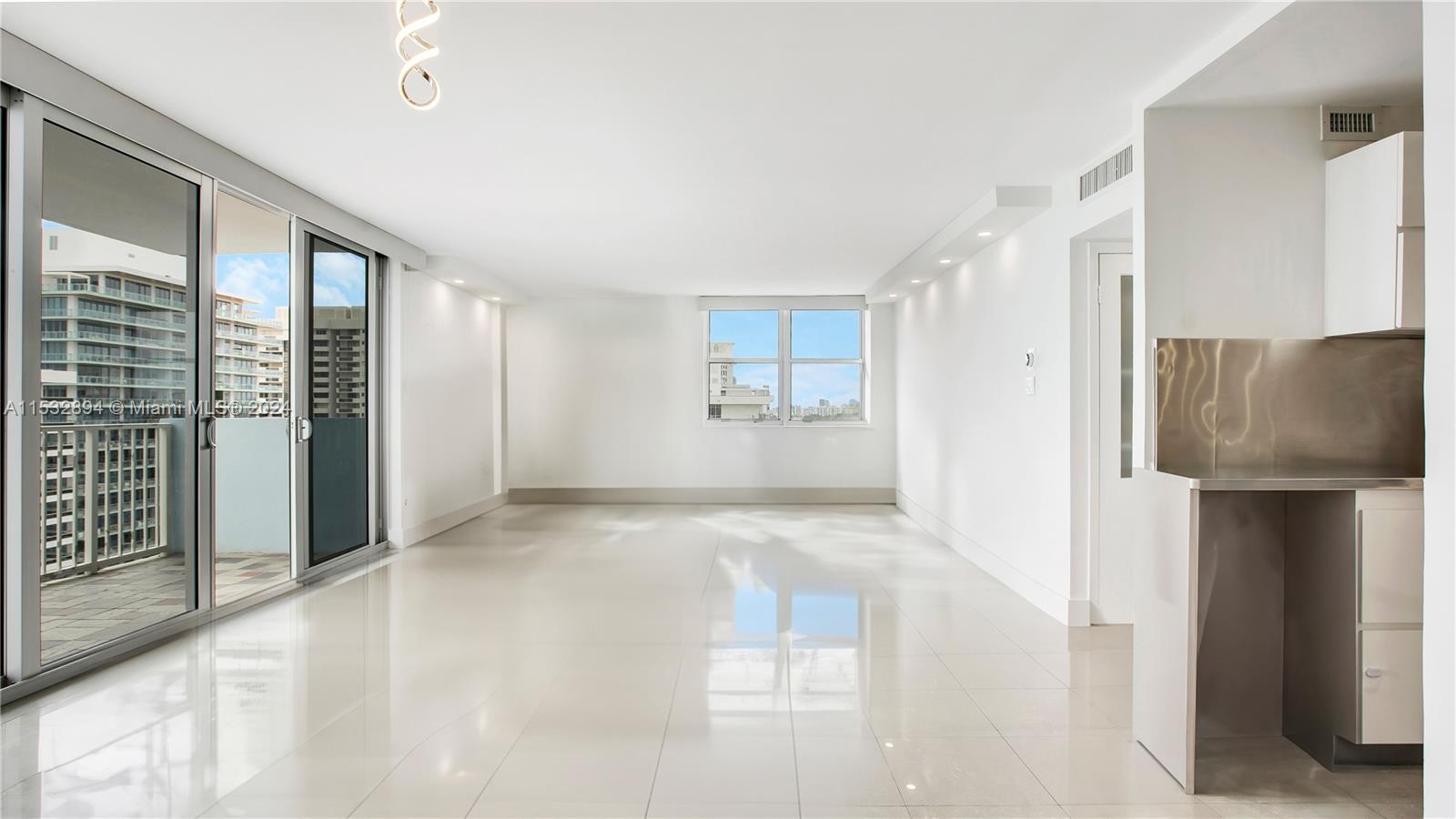 5838 Collins Ave 15C, Miami Beach, Florida 33140, 2 Bedrooms Bedrooms, ,2 BathroomsBathrooms,Residential,For Sale,5838 Collins Ave 15C,A11532894