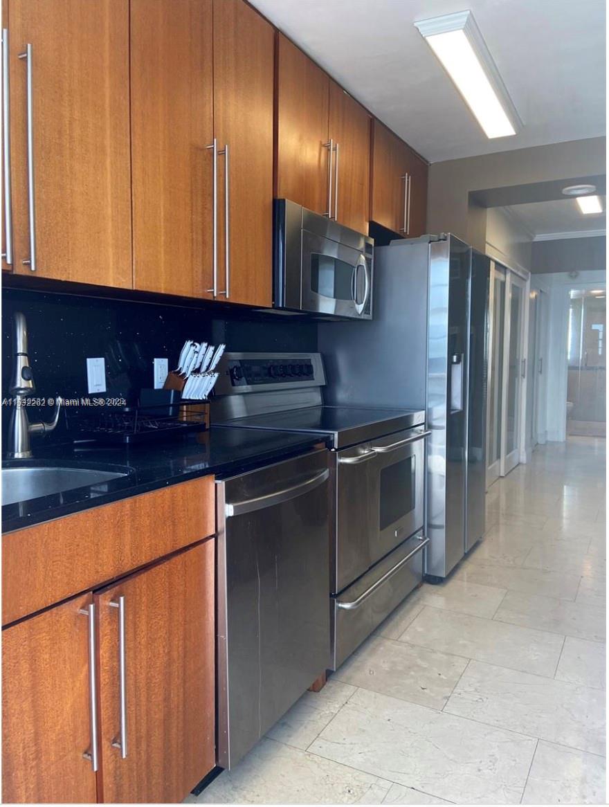 1340 Lincoln Rd 803, Miami Beach, Florida 33139, 2 Bedrooms Bedrooms, ,1 BathroomBathrooms,Residentiallease,For Rent,1340 Lincoln Rd 803,A11532262