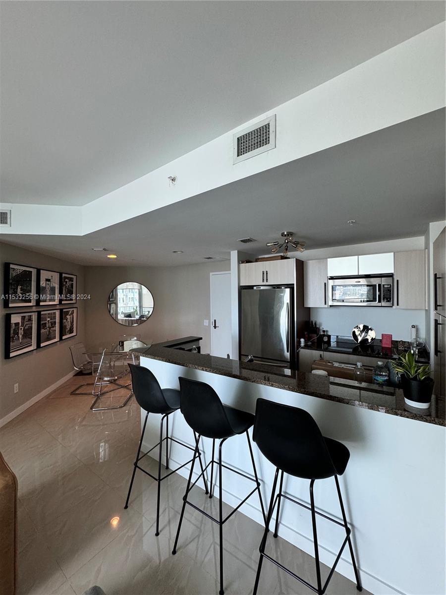 300 S Biscayne Blvd T-3307, Miami, Florida 33131, 1 Bedroom Bedrooms, ,1 BathroomBathrooms,Residentiallease,For Rent,300 S Biscayne Blvd T-3307,A11533256