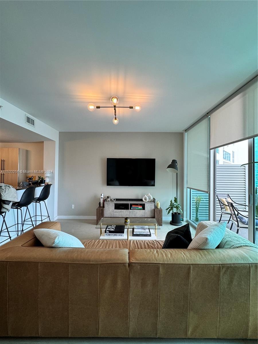 300 S Biscayne Blvd T-3307, Miami, Florida 33131, 1 Bedroom Bedrooms, ,1 BathroomBathrooms,Residentiallease,For Rent,300 S Biscayne Blvd T-3307,A11533256