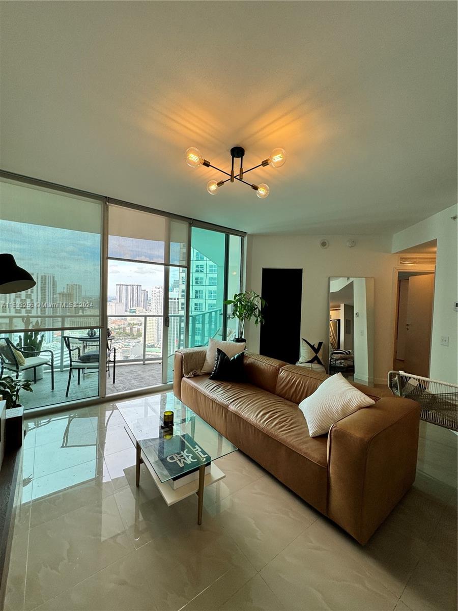 300 S Biscayne Blvd T-3307, Miami, Florida 33131, 1 Bedroom Bedrooms, ,1 BathroomBathrooms,Residentiallease,For Rent,300 S Biscayne Blvd T-3307,A11533256