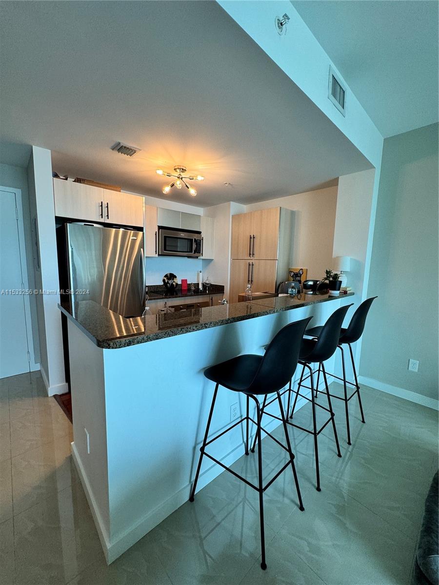 300 S Biscayne Blvd T-3307, Miami, Florida 33131, 1 Bedroom Bedrooms, ,1 BathroomBathrooms,Residentiallease,For Rent,300 S Biscayne Blvd T-3307,A11533256