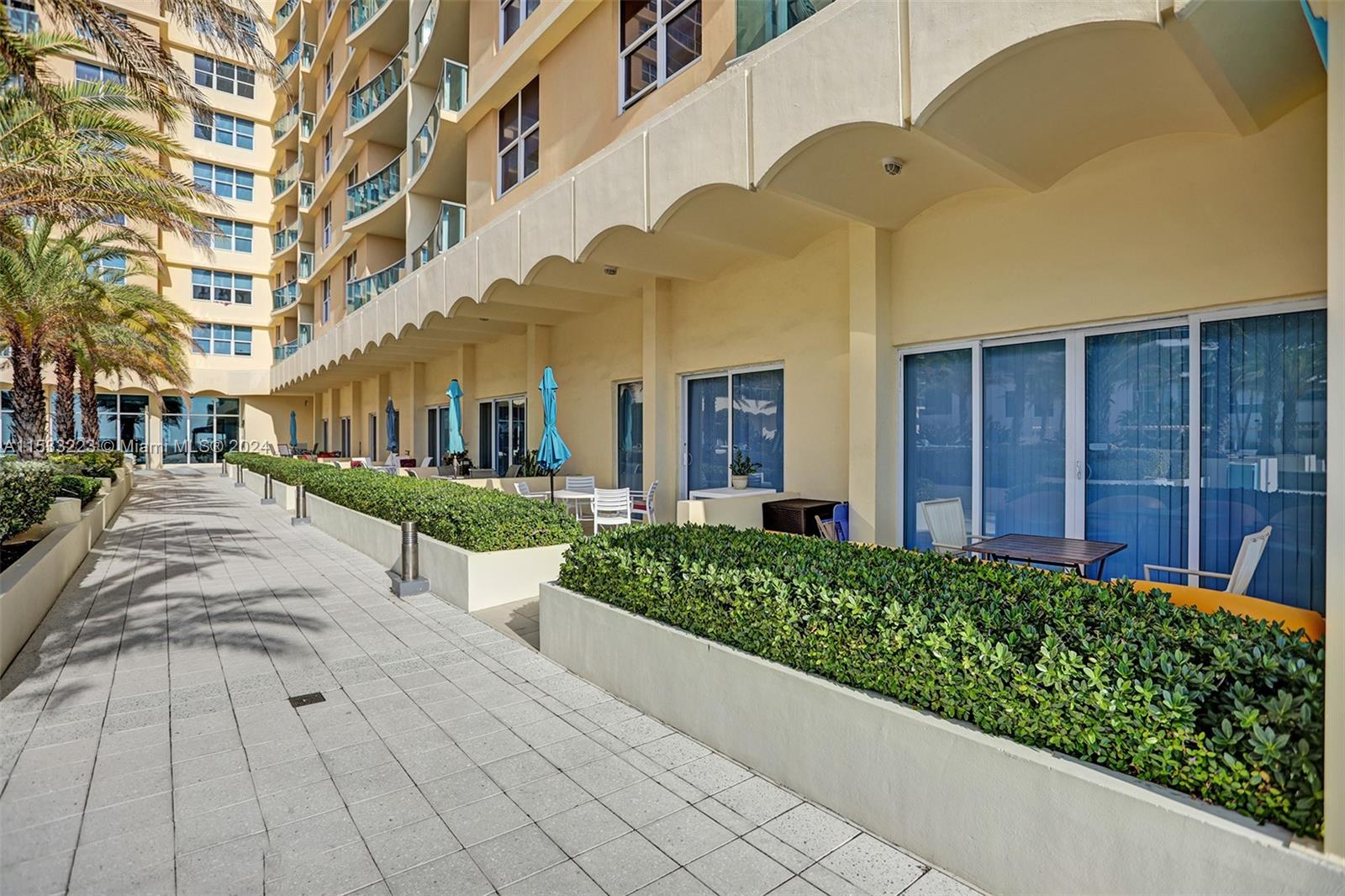 Hollywood, Florida 33019, 1 Bedroom Bedrooms, ,1 BathroomBathrooms,Residentiallease,For Rent,A11533223