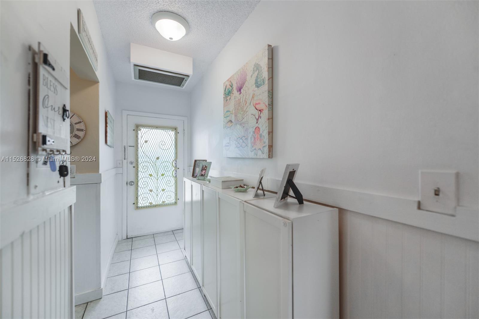 2500 Diana Dr 303, Hallandale Beach, Florida 33009, 1 Bedroom Bedrooms, ,1 BathroomBathrooms,Residential,For Sale,2500 Diana Dr 303,A11526828