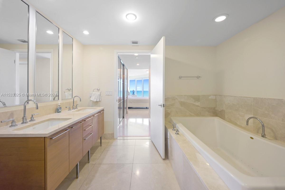17001 Collins Ave 1204, Sunny Isles Beach, Florida 33160, 3 Bedrooms Bedrooms, ,3 BathroomsBathrooms,Residential,For Sale,17001 Collins Ave 1204,A11533325