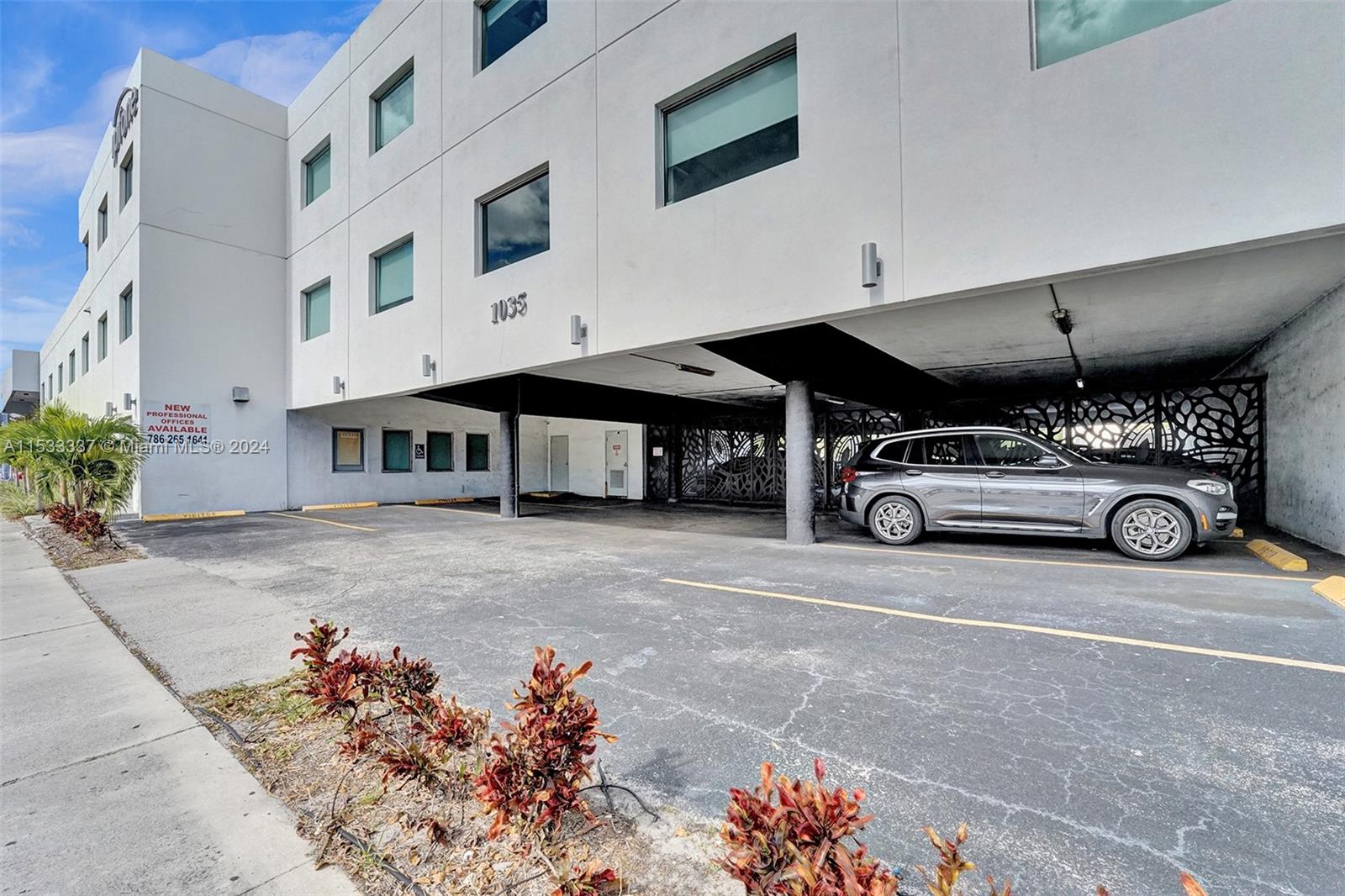 1005 NE 125th St, North Miami, Florida 33161, ,Commerciallease,For Rent,1005 NE 125th St,A11533337