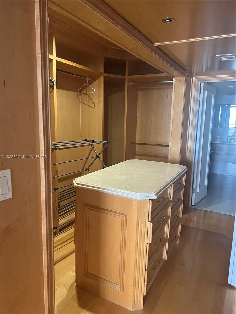 1717 N Bayshore Dr A-1856, Miami, Florida 33132, 3 Bedrooms Bedrooms, ,3 BathroomsBathrooms,Residentiallease,For Rent,1717 N Bayshore Dr A-1856,A11533389