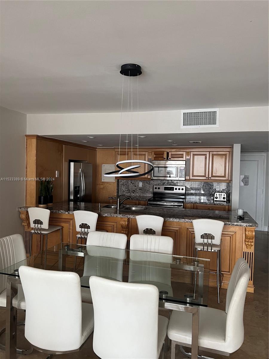 1717 N Bayshore Dr A-1856, Miami, Florida 33132, 3 Bedrooms Bedrooms, ,3 BathroomsBathrooms,Residentiallease,For Rent,1717 N Bayshore Dr A-1856,A11533389