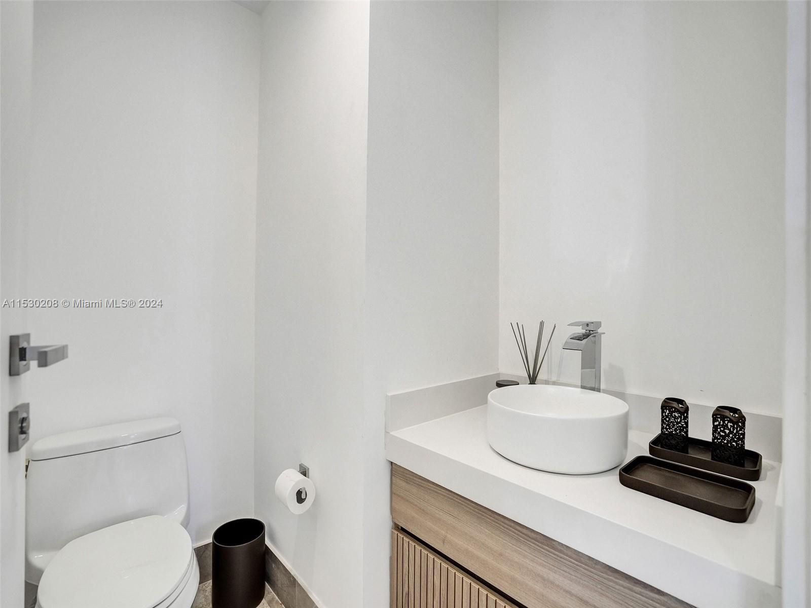 17001 Collins Ave 2308, Sunny Isles Beach, Florida 33160, 4 Bedrooms Bedrooms, ,4 BathroomsBathrooms,Residential,For Sale,17001 Collins Ave 2308,A11530208