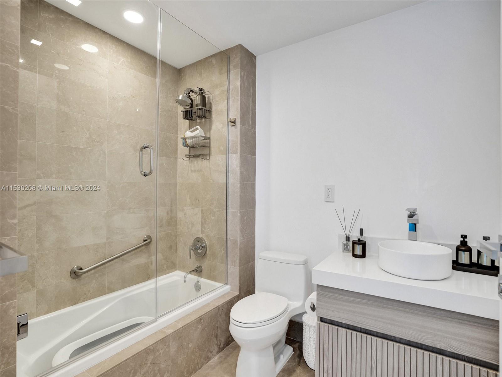 17001 Collins Ave 2308, Sunny Isles Beach, Florida 33160, 4 Bedrooms Bedrooms, ,4 BathroomsBathrooms,Residential,For Sale,17001 Collins Ave 2308,A11530208