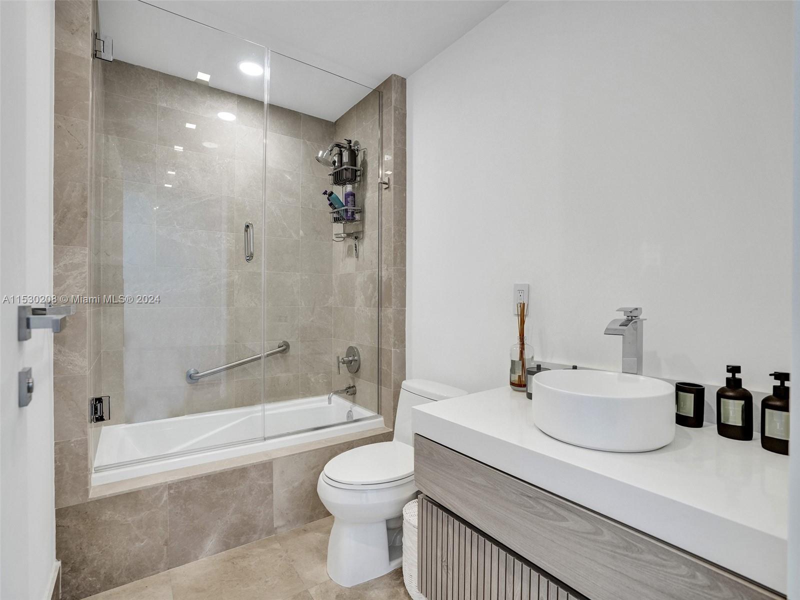 17001 Collins Ave 2308, Sunny Isles Beach, Florida 33160, 4 Bedrooms Bedrooms, ,4 BathroomsBathrooms,Residential,For Sale,17001 Collins Ave 2308,A11530208