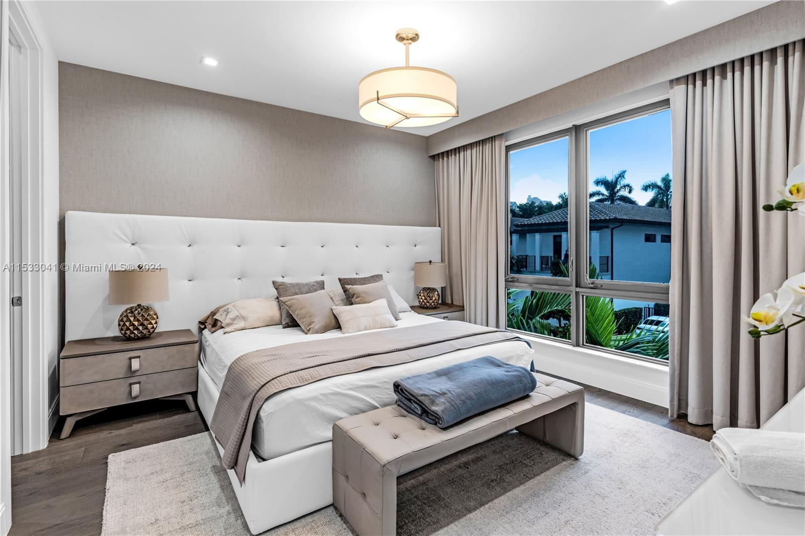 8162 NW 48th Ter, Doral, Florida 33166, 5 Bedrooms Bedrooms, ,5 BathroomsBathrooms,Residential,For Sale,8162 NW 48th Ter,A11533041