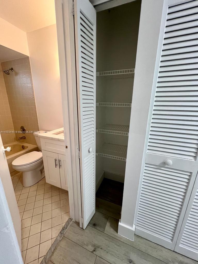 19-21 SE 4th Ter, Dania Beach, Florida 33004, ,Residentialincome,For Sale,19-21 SE 4th Ter,A11533440