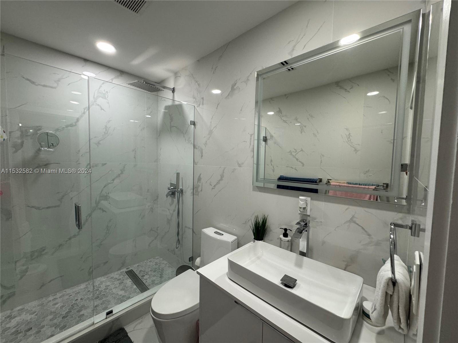 4205 E 10th Ave, Hialeah, Florida 33013, 4 Bedrooms Bedrooms, ,3 BathroomsBathrooms,Residential,For Sale,4205 E 10th Ave,A11532582