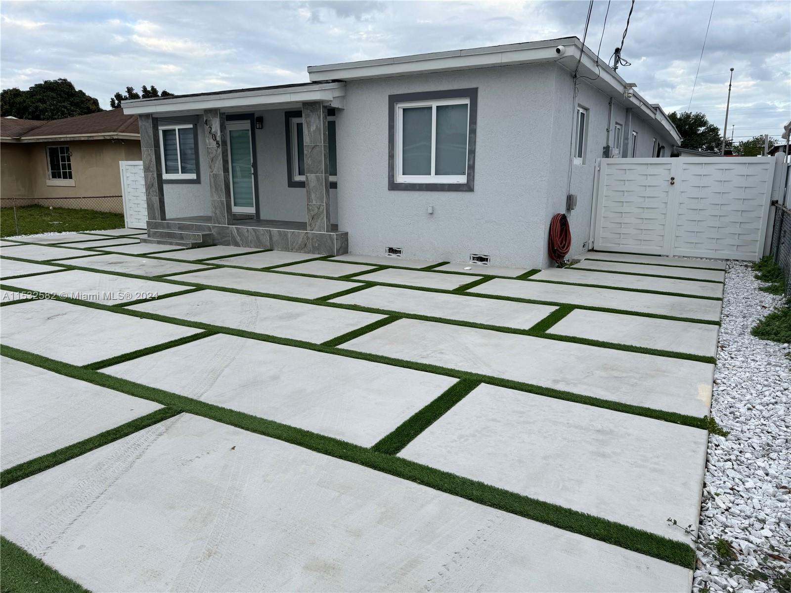 4205 E 10th Ave, Hialeah, Florida 33013, 4 Bedrooms Bedrooms, ,3 BathroomsBathrooms,Residential,For Sale,4205 E 10th Ave,A11532582