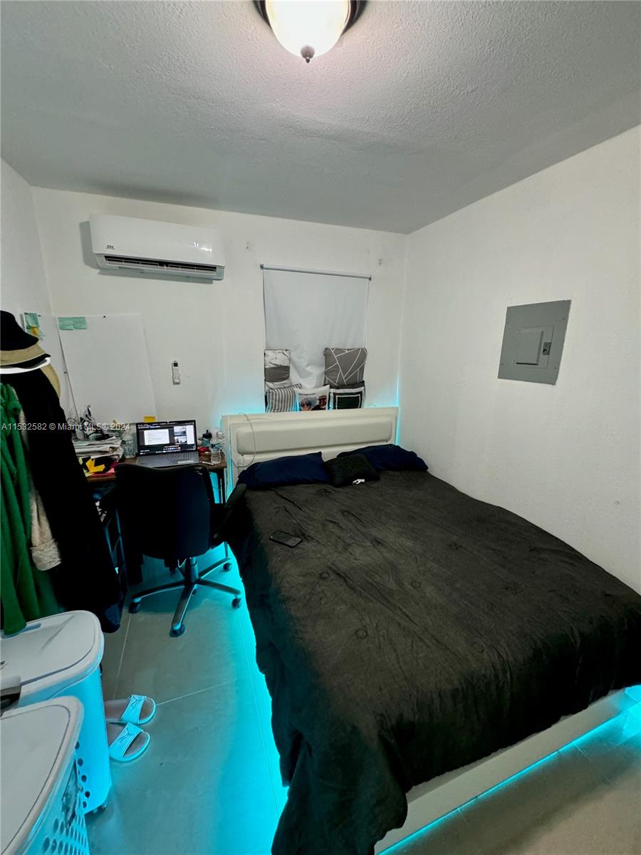 4205 E 10th Ave, Hialeah, Florida 33013, 4 Bedrooms Bedrooms, ,3 BathroomsBathrooms,Residential,For Sale,4205 E 10th Ave,A11532582