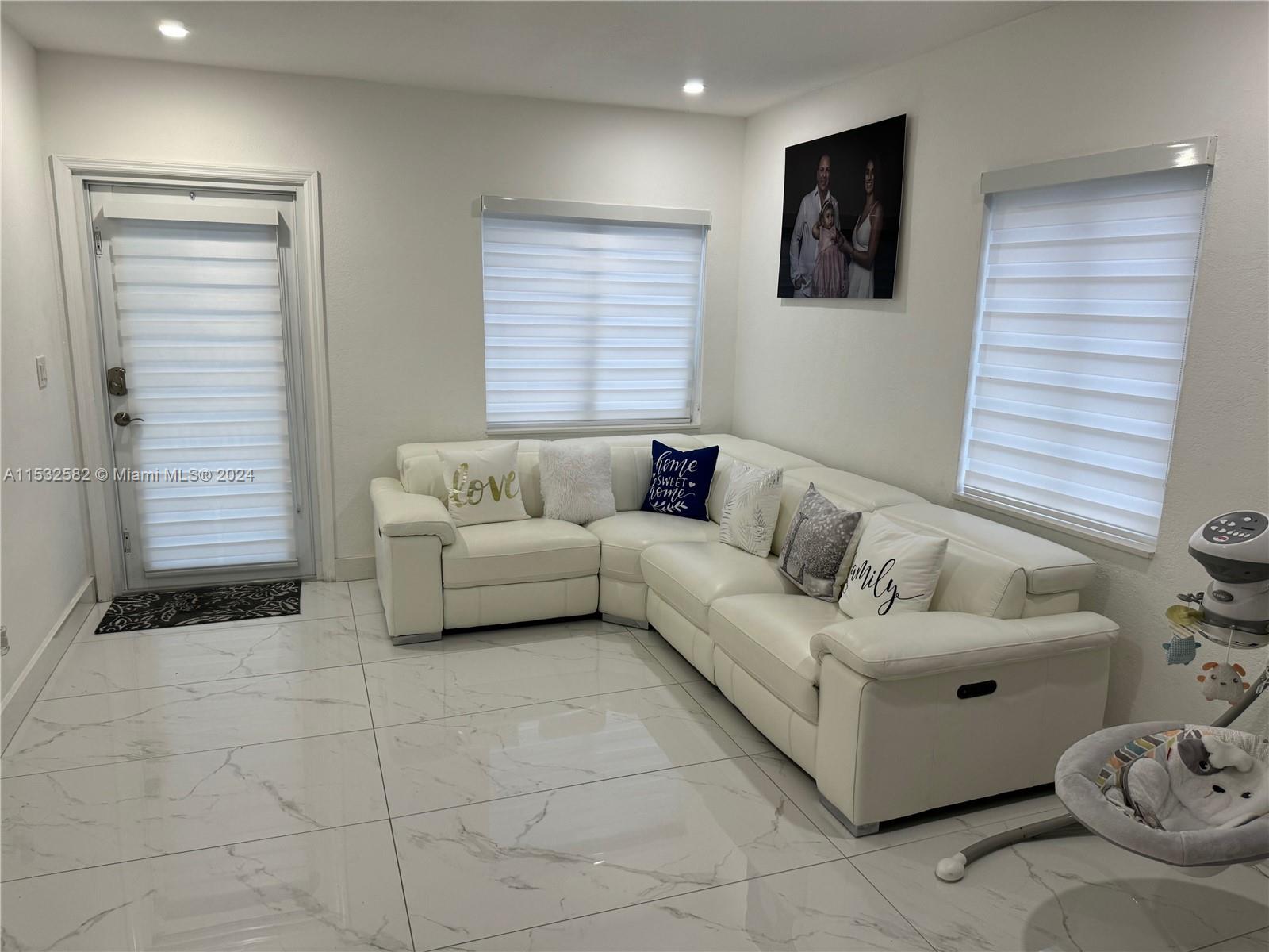 4205 E 10th Ave, Hialeah, Florida 33013, 4 Bedrooms Bedrooms, ,3 BathroomsBathrooms,Residential,For Sale,4205 E 10th Ave,A11532582