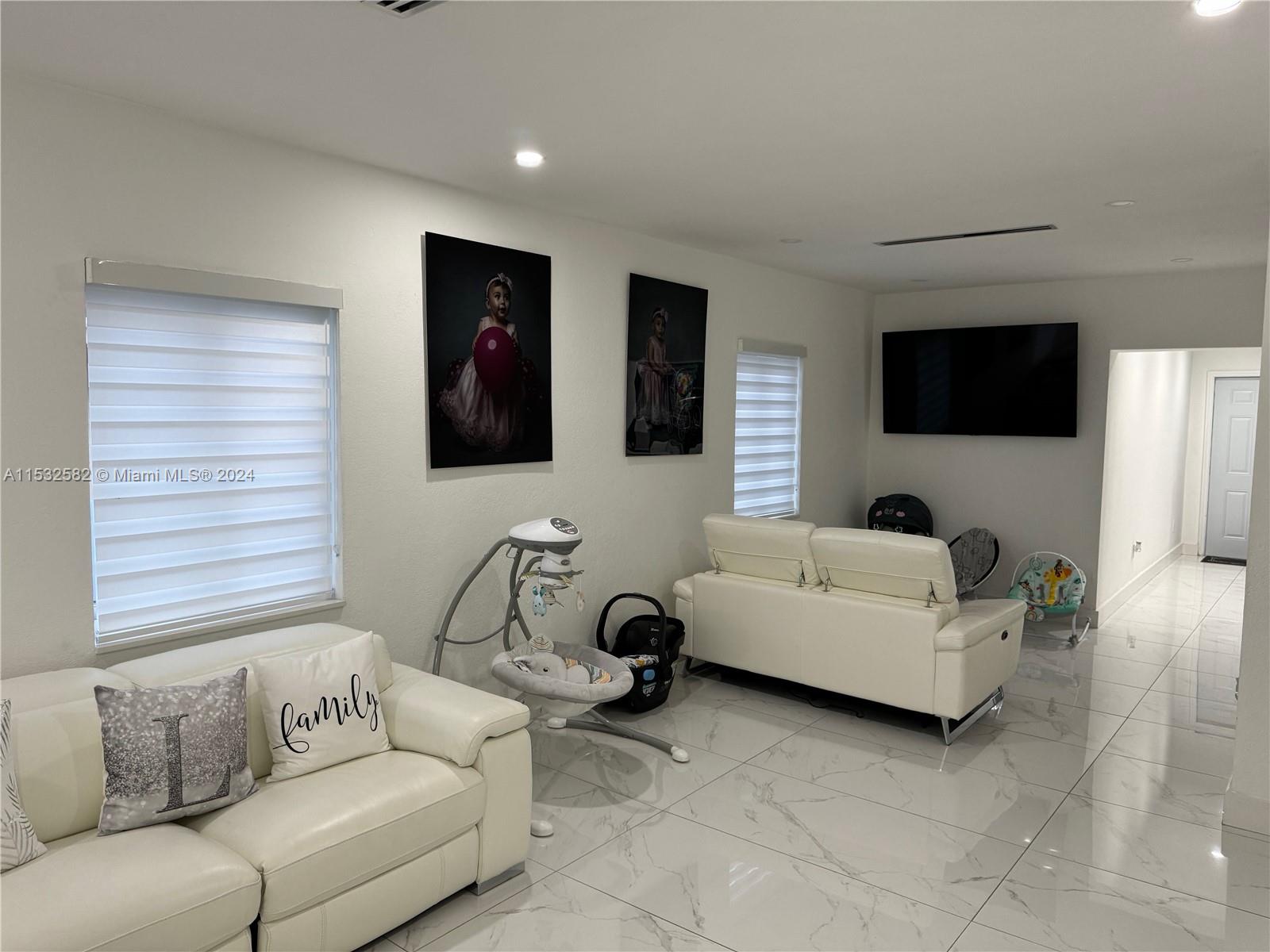 4205 E 10th Ave, Hialeah, Florida 33013, 4 Bedrooms Bedrooms, ,3 BathroomsBathrooms,Residential,For Sale,4205 E 10th Ave,A11532582