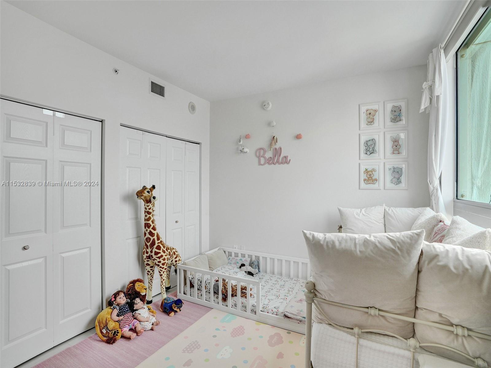 90 SW 3rd St 2707, Miami, Florida 33130, 2 Bedrooms Bedrooms, ,2 BathroomsBathrooms,Residential,For Sale,90 SW 3rd St 2707,A11532839
