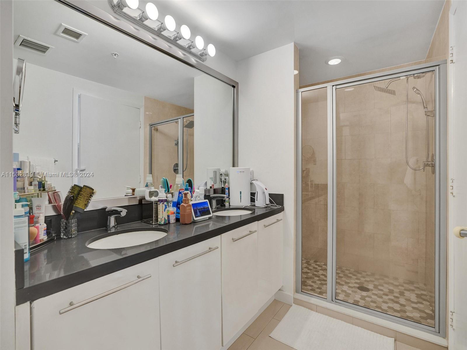 90 SW 3rd St 2707, Miami, Florida 33130, 2 Bedrooms Bedrooms, ,2 BathroomsBathrooms,Residential,For Sale,90 SW 3rd St 2707,A11532839