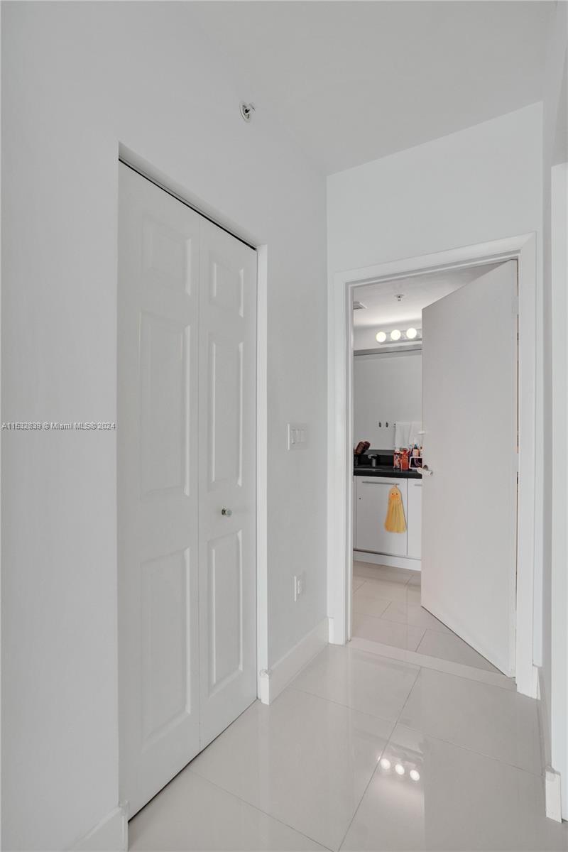 90 SW 3rd St 2707, Miami, Florida 33130, 2 Bedrooms Bedrooms, ,2 BathroomsBathrooms,Residential,For Sale,90 SW 3rd St 2707,A11532839