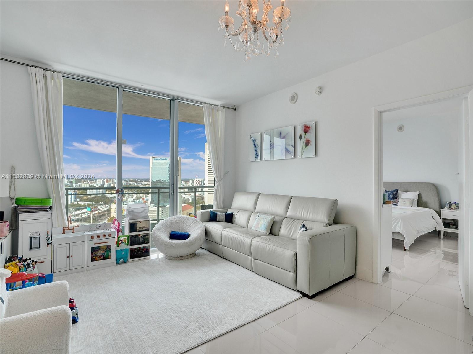 90 SW 3rd St 2707, Miami, Florida 33130, 2 Bedrooms Bedrooms, ,2 BathroomsBathrooms,Residential,For Sale,90 SW 3rd St 2707,A11532839