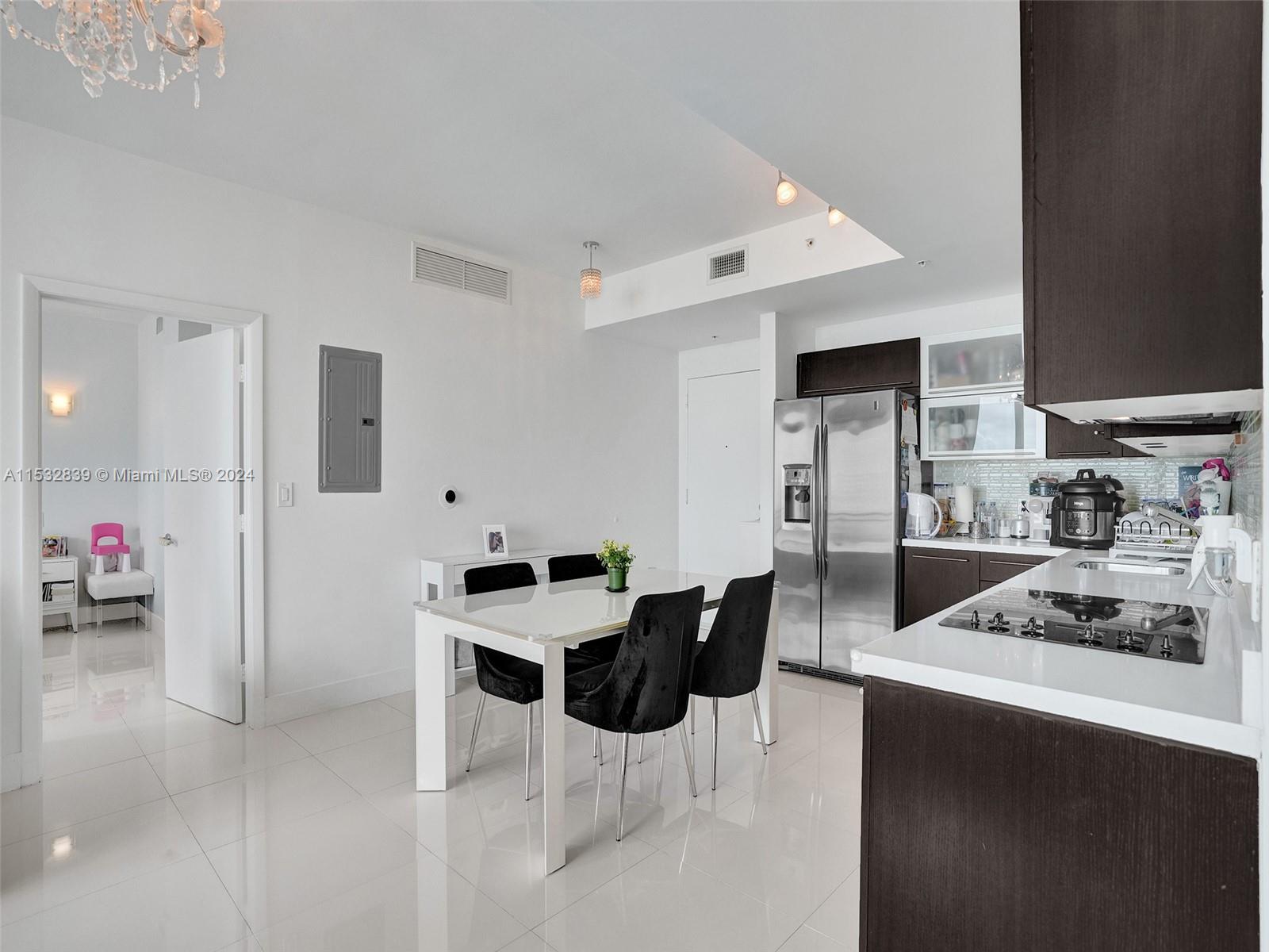 90 SW 3rd St 2707, Miami, Florida 33130, 2 Bedrooms Bedrooms, ,2 BathroomsBathrooms,Residential,For Sale,90 SW 3rd St 2707,A11532839
