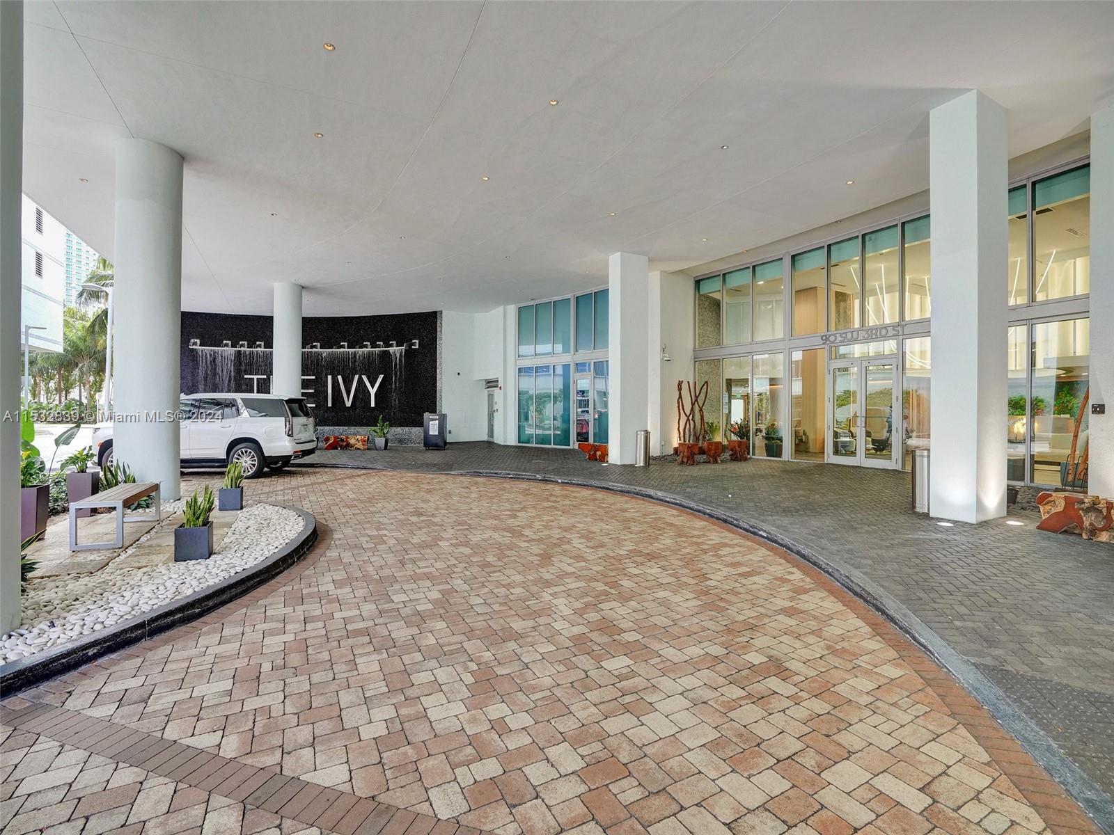 90 SW 3rd St 2707, Miami, Florida 33130, 2 Bedrooms Bedrooms, ,2 BathroomsBathrooms,Residential,For Sale,90 SW 3rd St 2707,A11532839
