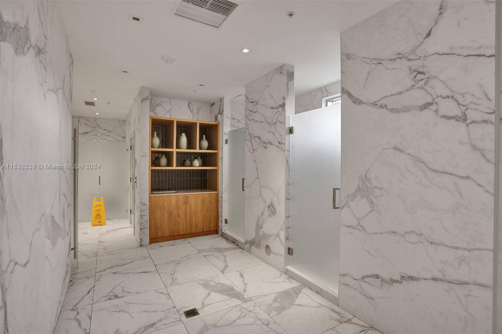 90 SW 3rd St 2707, Miami, Florida 33130, 2 Bedrooms Bedrooms, ,2 BathroomsBathrooms,Residential,For Sale,90 SW 3rd St 2707,A11532839
