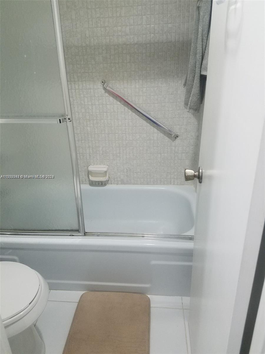 6921 Environ Blvd 4P, Lauderhill, Florida 33319, 2 Bedrooms Bedrooms, ,2 BathroomsBathrooms,Residential,For Sale,6921 Environ Blvd 4P,A11532342