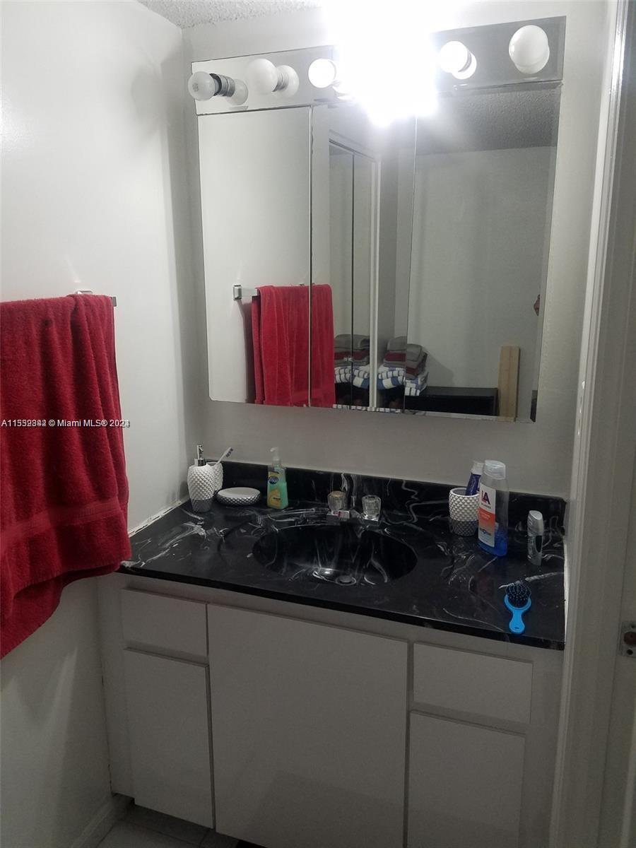 6921 Environ Blvd 4P, Lauderhill, Florida 33319, 2 Bedrooms Bedrooms, ,2 BathroomsBathrooms,Residential,For Sale,6921 Environ Blvd 4P,A11532342