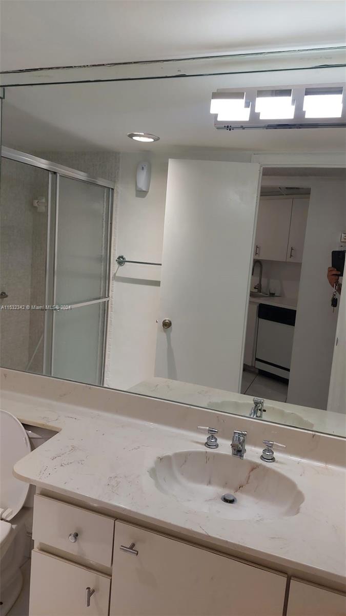 6921 Environ Blvd 4P, Lauderhill, Florida 33319, 2 Bedrooms Bedrooms, ,2 BathroomsBathrooms,Residential,For Sale,6921 Environ Blvd 4P,A11532342