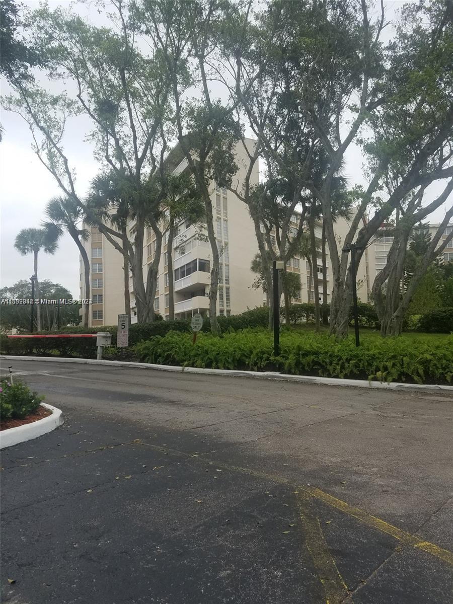 6921 Environ Blvd 4P, Lauderhill, Florida 33319, 2 Bedrooms Bedrooms, ,2 BathroomsBathrooms,Residential,For Sale,6921 Environ Blvd 4P,A11532342